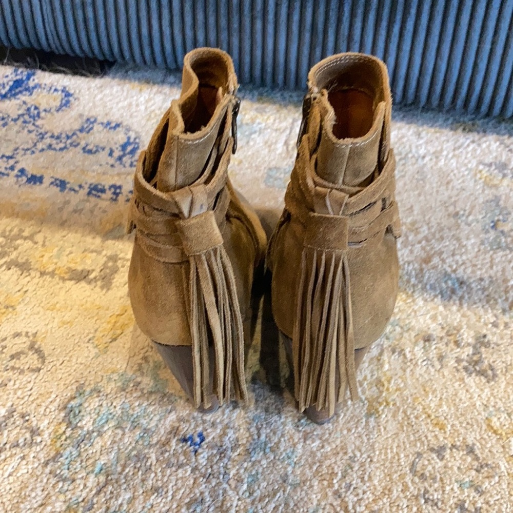 Frye CECE Wedge. - Picture 3 of 5